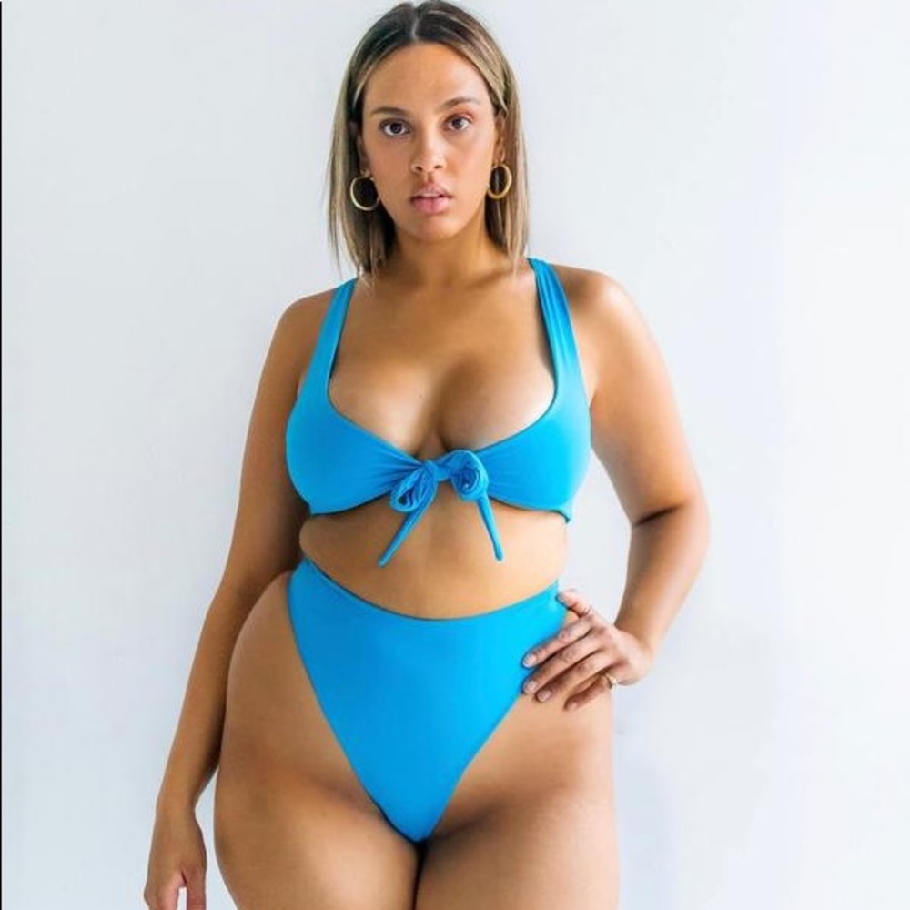 437 Azul Kenzie Top size S